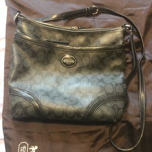 Coach Signature File Zipper black crossbody